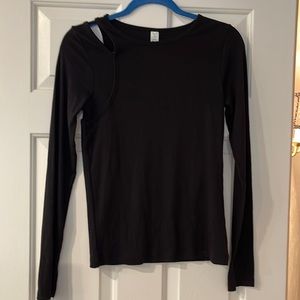 Gap Cutout Ultralite Medium Black Long-Sleeve Top
